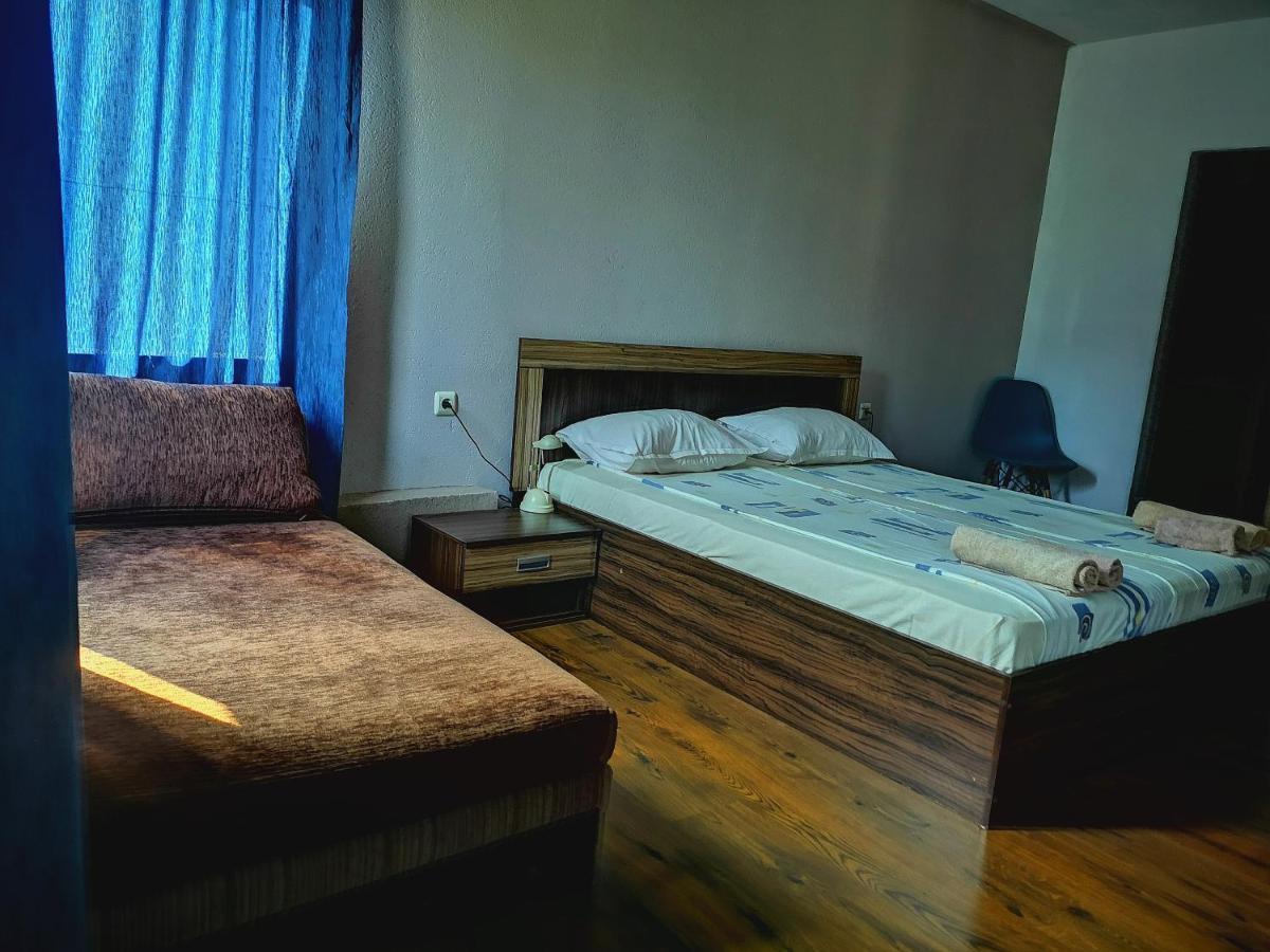 Paunovi Guest House Primorsko Eksteriør bilde